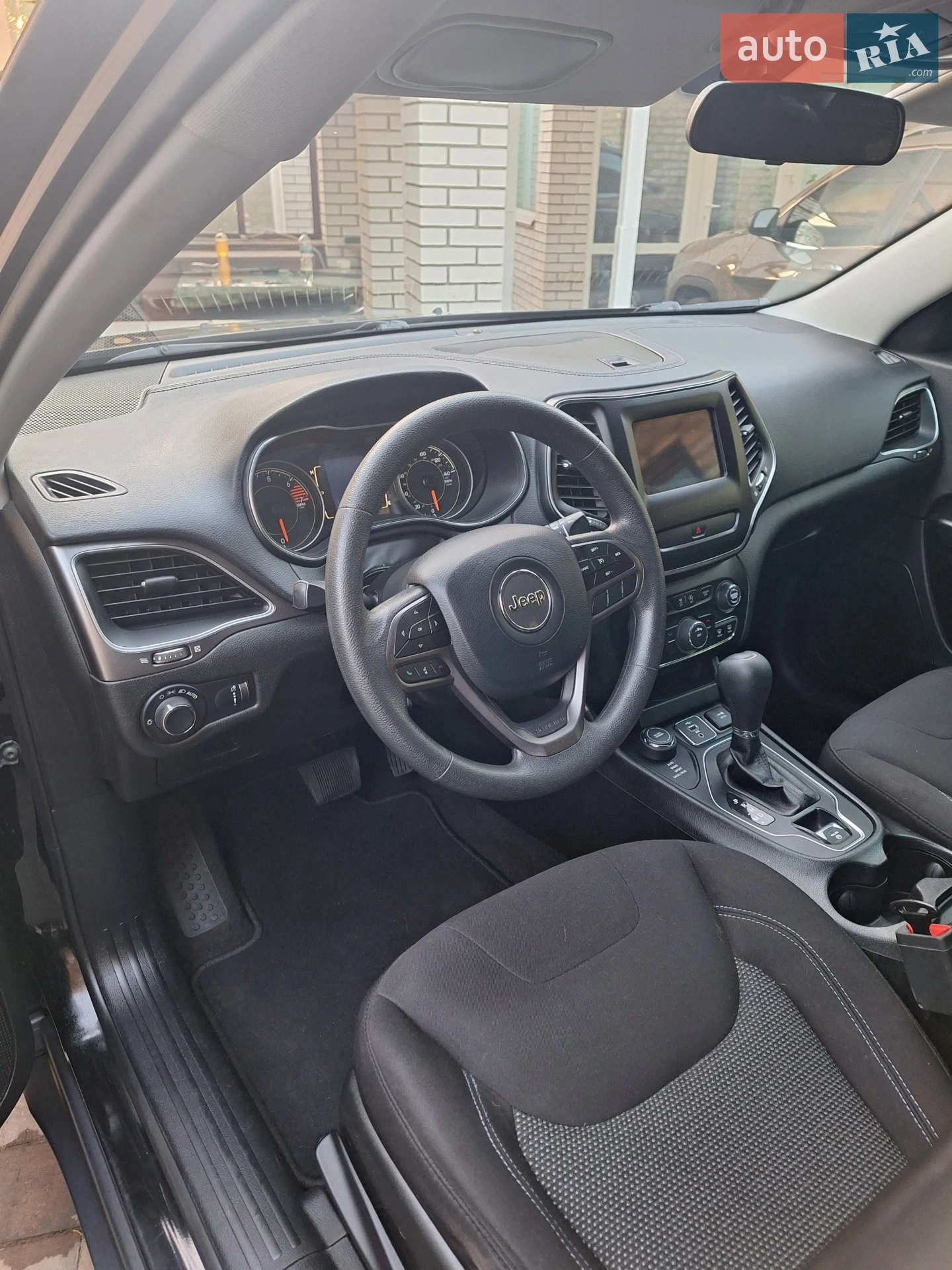2020 Jeep Cherokee - мініатюра 9