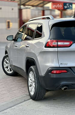 Внедорожник / Кроссовер Jeep Cherokee 2017 в 