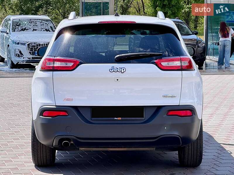 Внедорожник / Кроссовер Jeep Cherokee 2017 в Запорожье