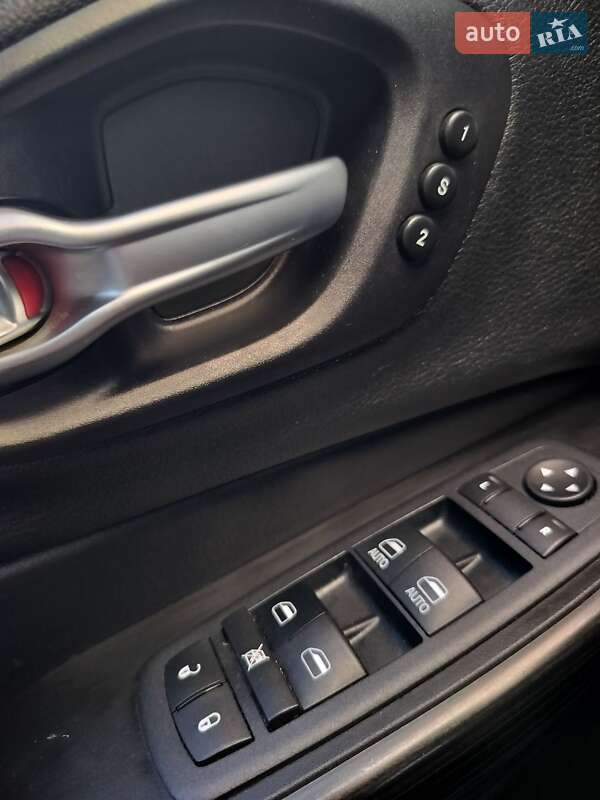 Внедорожник / Кроссовер Jeep Cherokee 2014 в Каменском