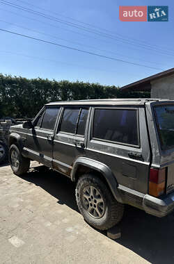 Внедорожник / Кроссовер Jeep Cherokee 1989 в Кицмани