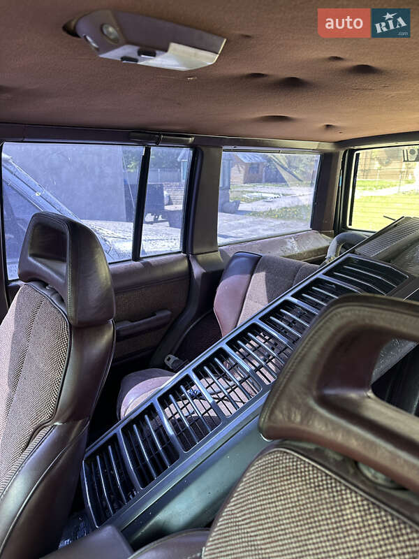 Внедорожник / Кроссовер Jeep Cherokee 1989 в Кицмани