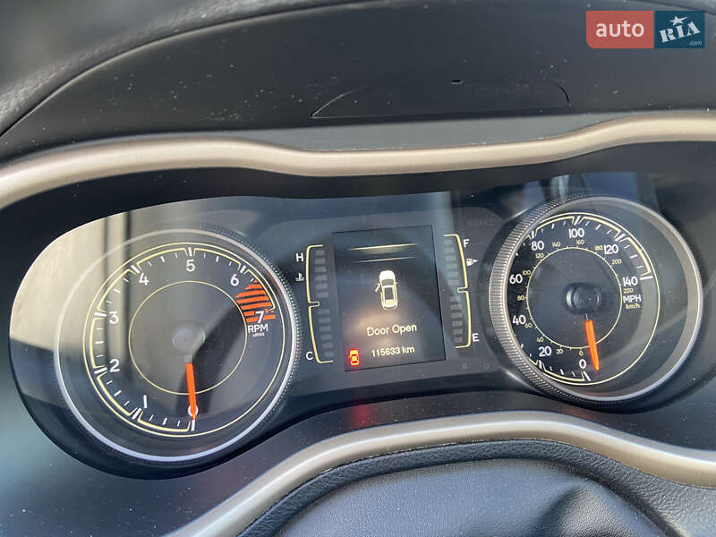 Позашляховик / Кросовер Jeep Cherokee 2016 в Києві