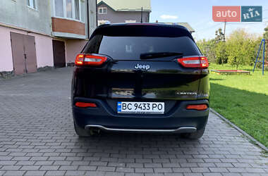 Позашляховик / Кросовер Jeep Cherokee 2016 в 