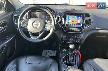 Внедорожник / Кроссовер Jeep Cherokee 2018 в 