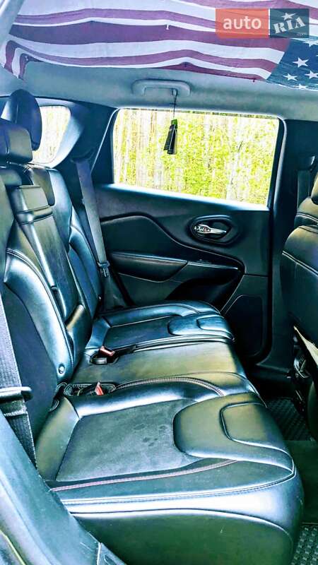 Внедорожник / Кроссовер Jeep Cherokee 2018 в Славутиче