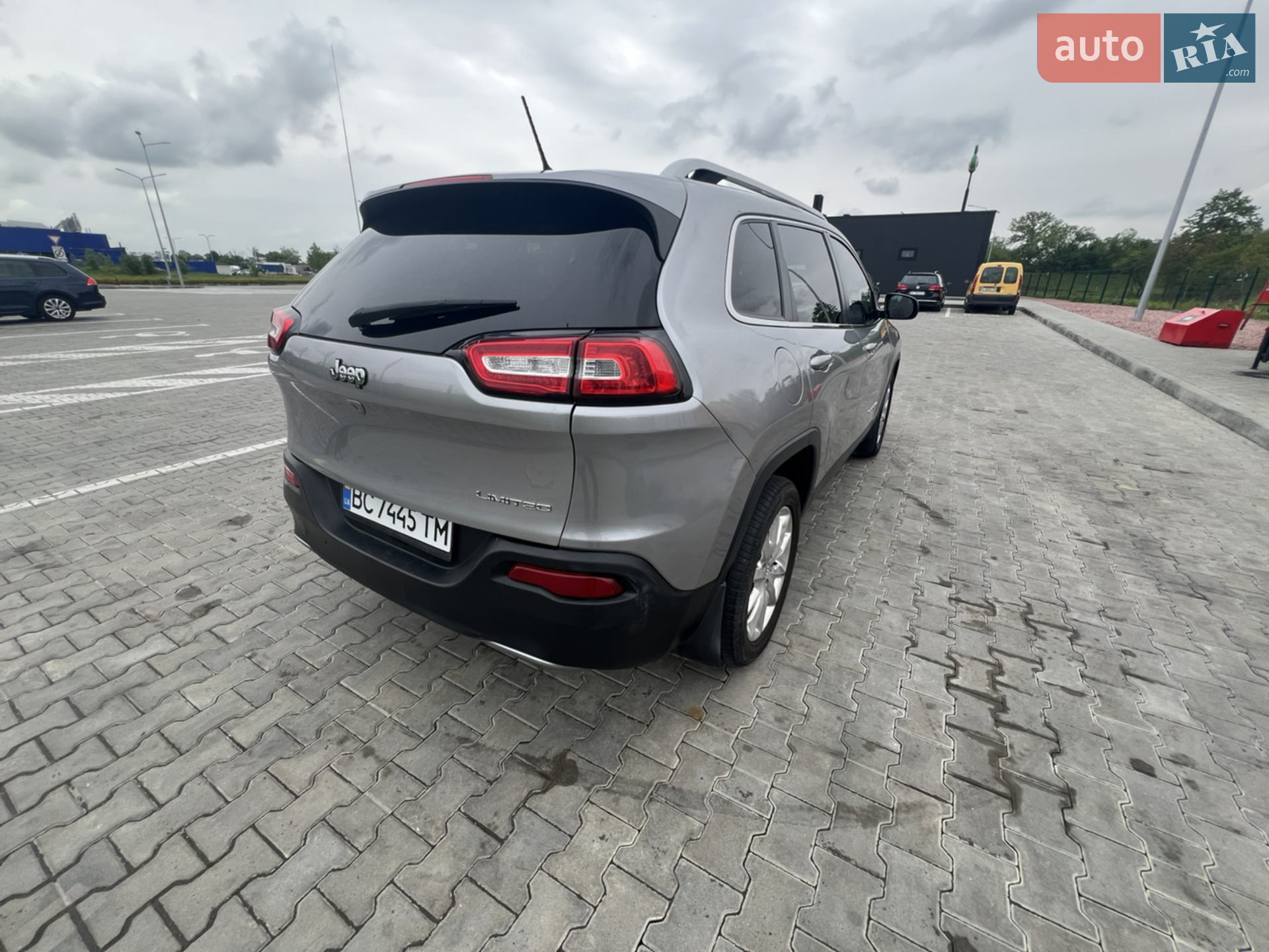 2015 Jeep Cherokee - мініатюра 4