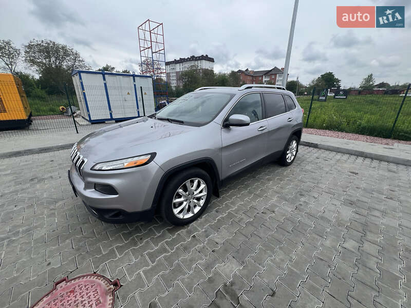 Позашляховик / Кросовер Jeep Cherokee 2015 в Стрию