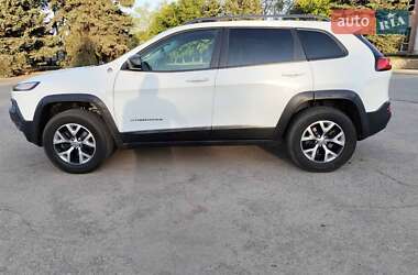 Внедорожник / Кроссовер Jeep Cherokee 2015 в 