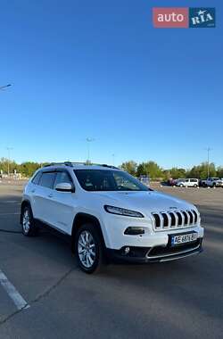 Внедорожник / Кроссовер Jeep Cherokee 2015 в 