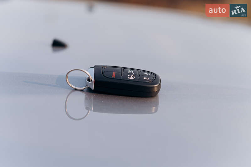 Позашляховик / Кросовер Jeep Cherokee 2019 в Львові