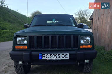 Внедорожник / Кроссовер Jeep Cherokee 2000 в Сколе