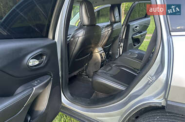 Внедорожник / Кроссовер Jeep Cherokee 2018 в 