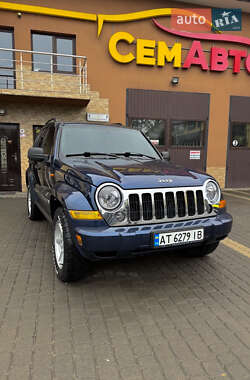 Внедорожник / Кроссовер Jeep Cherokee 2005 в Коломые