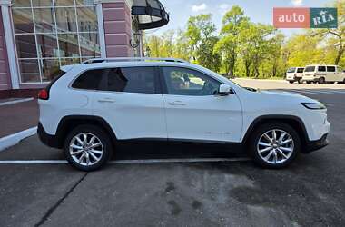 Позашляховик / Кросовер Jeep Cherokee 2016 в 