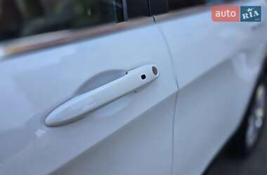 Позашляховик / Кросовер Jeep Cherokee 2016 в 