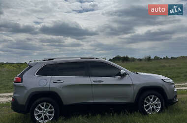 Внедорожник / Кроссовер Jeep Cherokee 2017 в Киеве