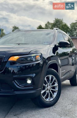 Внедорожник / Кроссовер Jeep Cherokee 2019 в 