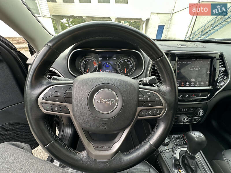 Внедорожник / Кроссовер Jeep Cherokee 2020 в Киеве