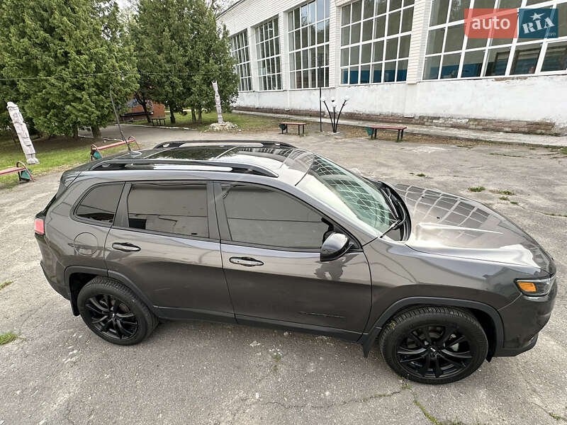 Внедорожник / Кроссовер Jeep Cherokee 2020 в Киеве