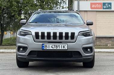 Позашляховик / Кросовер Jeep Cherokee 2019 в 