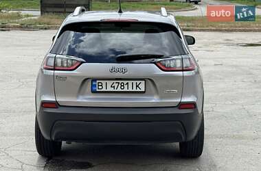 Позашляховик / Кросовер Jeep Cherokee 2019 в 