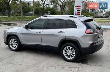 Позашляховик / Кросовер Jeep Cherokee 2019 в 