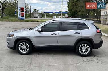 Позашляховик / Кросовер Jeep Cherokee 2019 в 