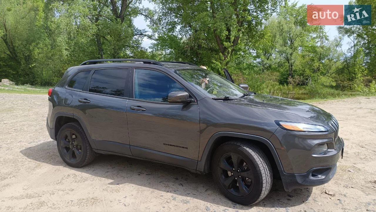 2017 Jeep Cherokee - мініатюра 16