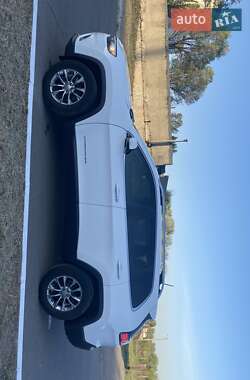 Позашляховик / Кросовер Jeep Cherokee 2020 в 