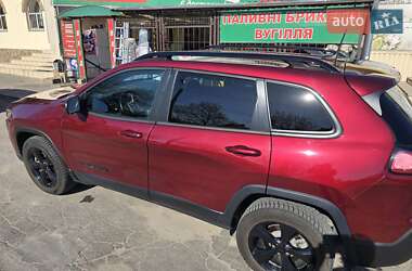Внедорожник / Кроссовер Jeep Cherokee 2019 в 