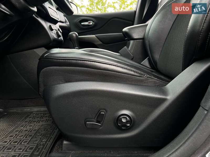 Позашляховик / Кросовер Jeep Cherokee 2018 в Києві