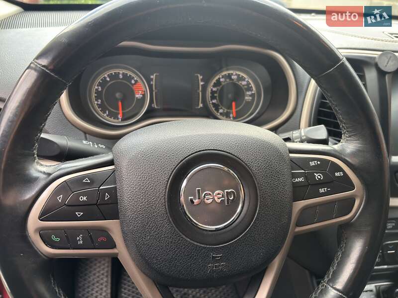 Позашляховик / Кросовер Jeep Cherokee 2016 в Харкові