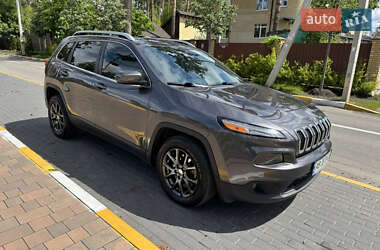 Позашляховик / Кросовер Jeep Cherokee 2016 в 