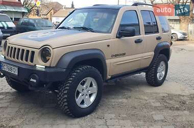 Внедорожник / Кроссовер Jeep Cherokee 2002 в 