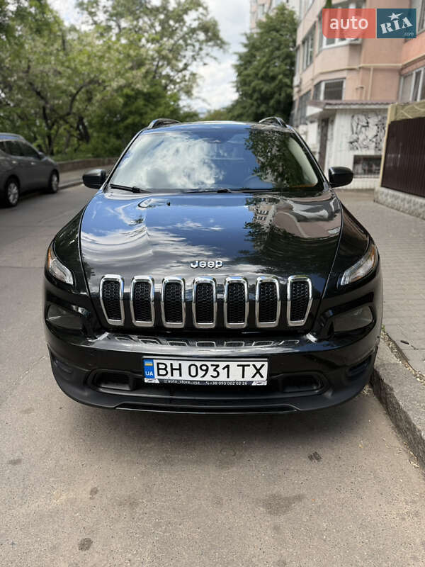 Позашляховик / Кросовер Jeep Cherokee 2016 в 
