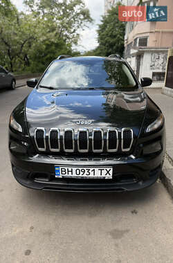 Позашляховик / Кросовер Jeep Cherokee 2016 в 