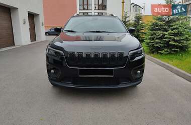 Позашляховик / Кросовер Jeep Cherokee 2019 в 