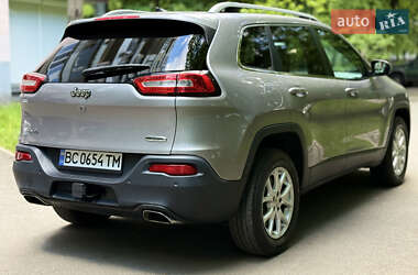 Позашляховик / Кросовер Jeep Cherokee 2017 в 