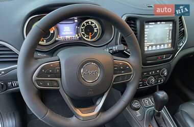Внедорожник / Кроссовер Jeep Cherokee 2022 в 