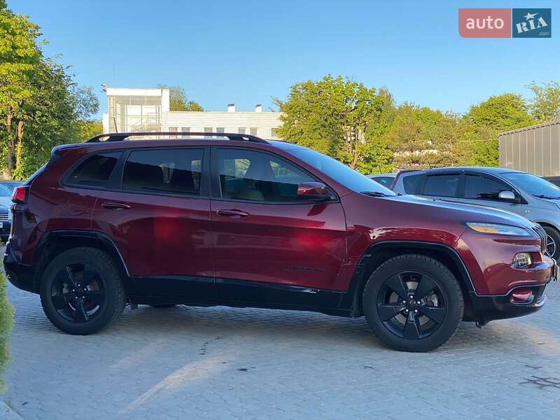 Позашляховик / Кросовер Jeep Cherokee 2017 в Львові