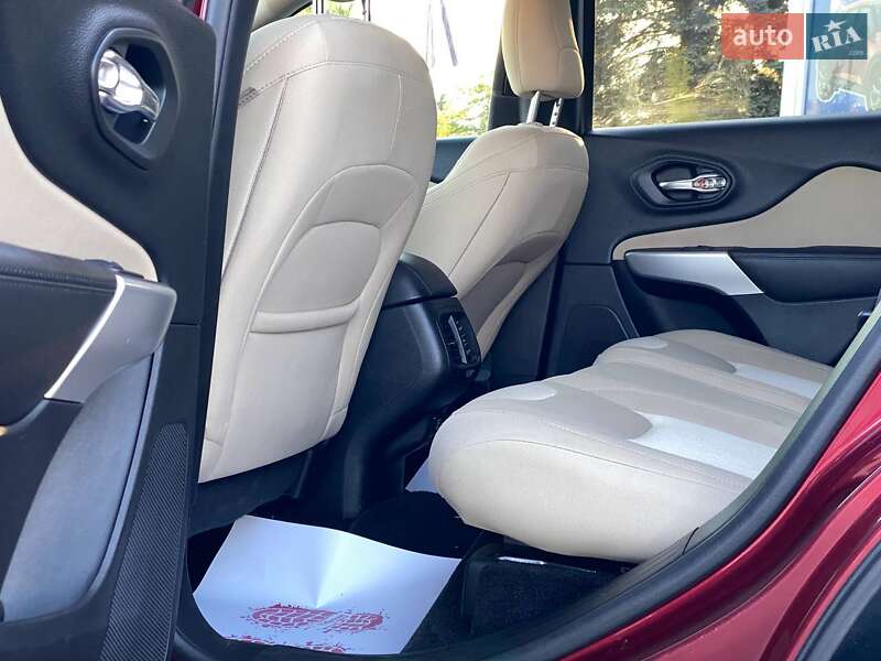 Позашляховик / Кросовер Jeep Cherokee 2017 в Львові