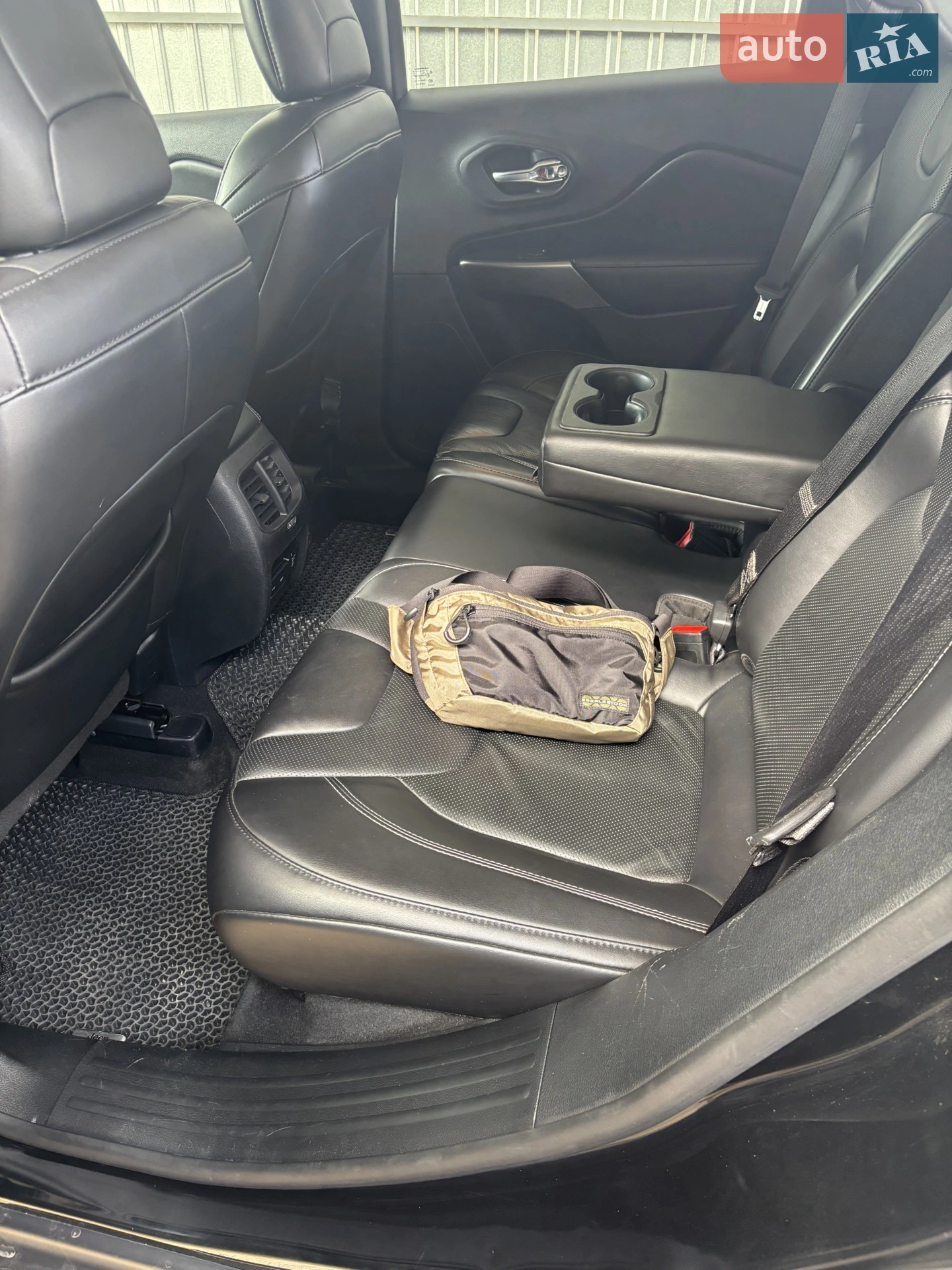 2019 Jeep Cherokee - мініатюра 26