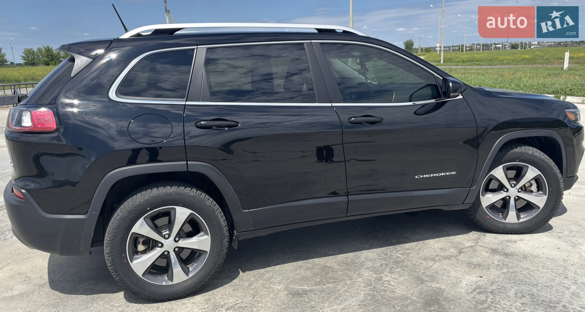 2019 Jeep Cherokee - мініатюра 11
