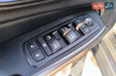 Внедорожник / Кроссовер Jeep Cherokee 2018 в 