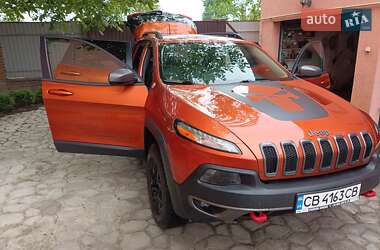 Внедорожник / Кроссовер Jeep Cherokee 2015 в 