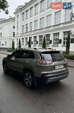 Внедорожник / Кроссовер Jeep Cherokee 2018 в 