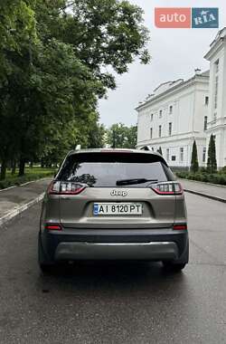 Внедорожник / Кроссовер Jeep Cherokee 2018 в 