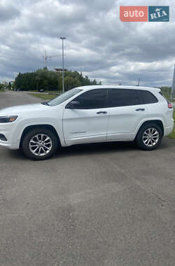 Позашляховик / Кросовер Jeep Cherokee 2019 в 