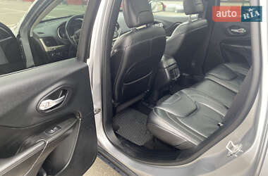 Внедорожник / Кроссовер Jeep Cherokee 2014 в 